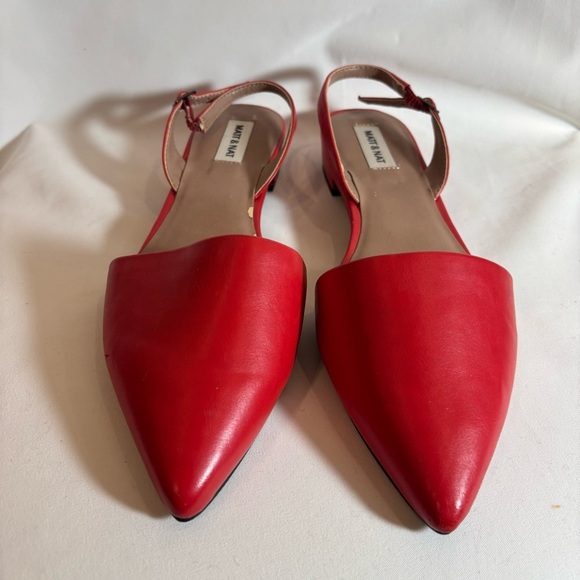 MATT & NAT Sz 40 Pointy Toe Vegan Leather Slingback Sandals Low Heel in Red - Picture 2 of 10